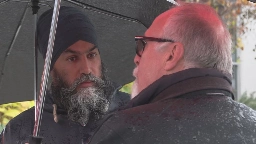 Jagmeet Singh joins picket line demanding better rights and wages for Kal Tire employees