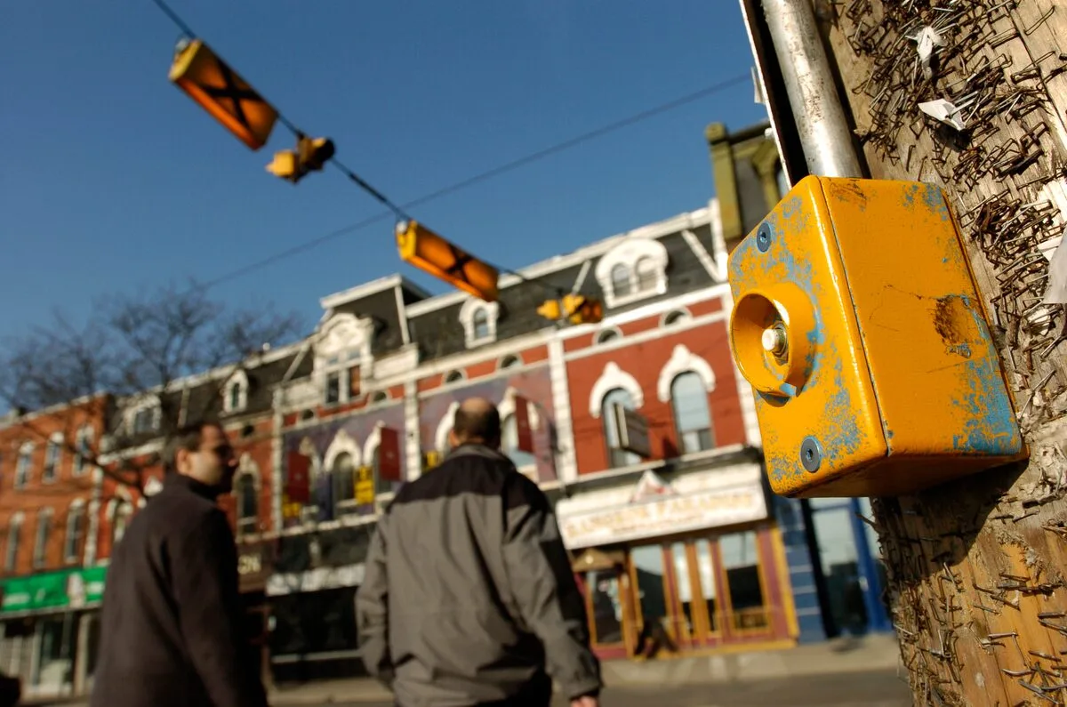 If I’m at a crosswalk, do drivers have to stop even if the lights aren’t flashing?