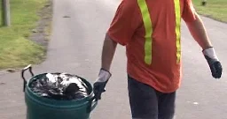 City of Kingston looks to automate curbside garbage collection with standard carts - Kingston | Globalnews.ca