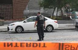 Un cycliste happé par une voiture dans un délit de fuite à Montréal