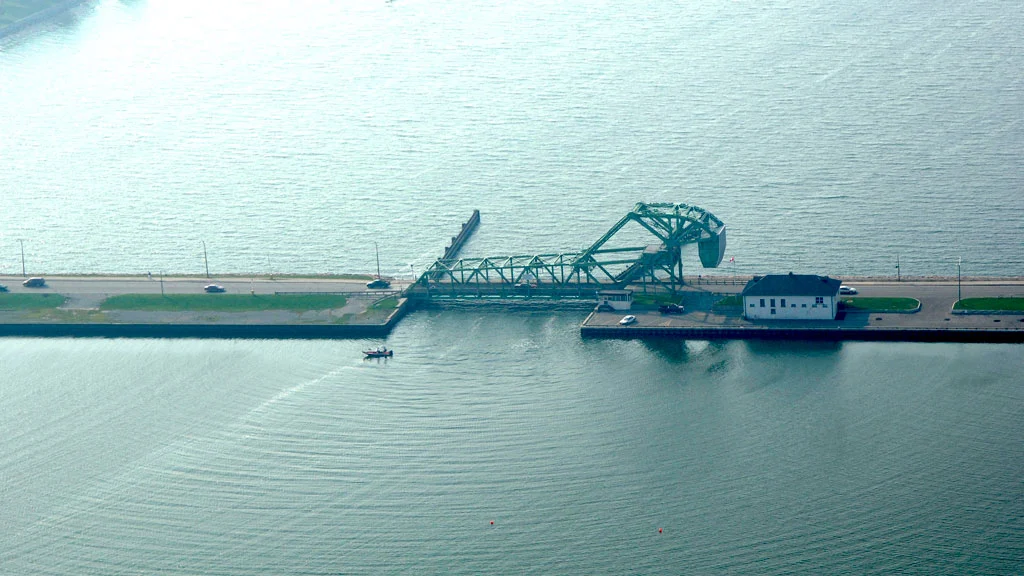 Landmark Kingston bascule bridge set to be rebuilt