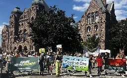 Thousands in Toronto take to the streets for climate
