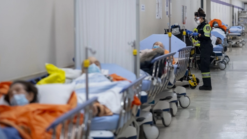 Toronto patient waiting for hospital bed watched for 48 hours as ER staff dealt with flood of sick patients