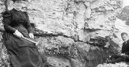Geologist, botanist and artist - Brian Maye on Sydney Mary Thompson