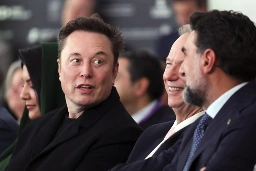 Musk is now begging air traffic controllers to come back to work