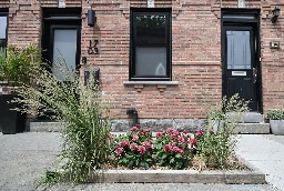 Montreal sidewalks transform into urban oases