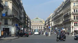 The City Center In Paris Is Now Designated A Limited Traffic Zone - CleanTechnica