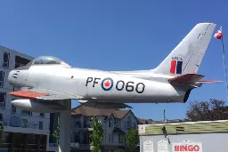 B.C airforce vet makes surprise reunion with jet he trained on in 1959